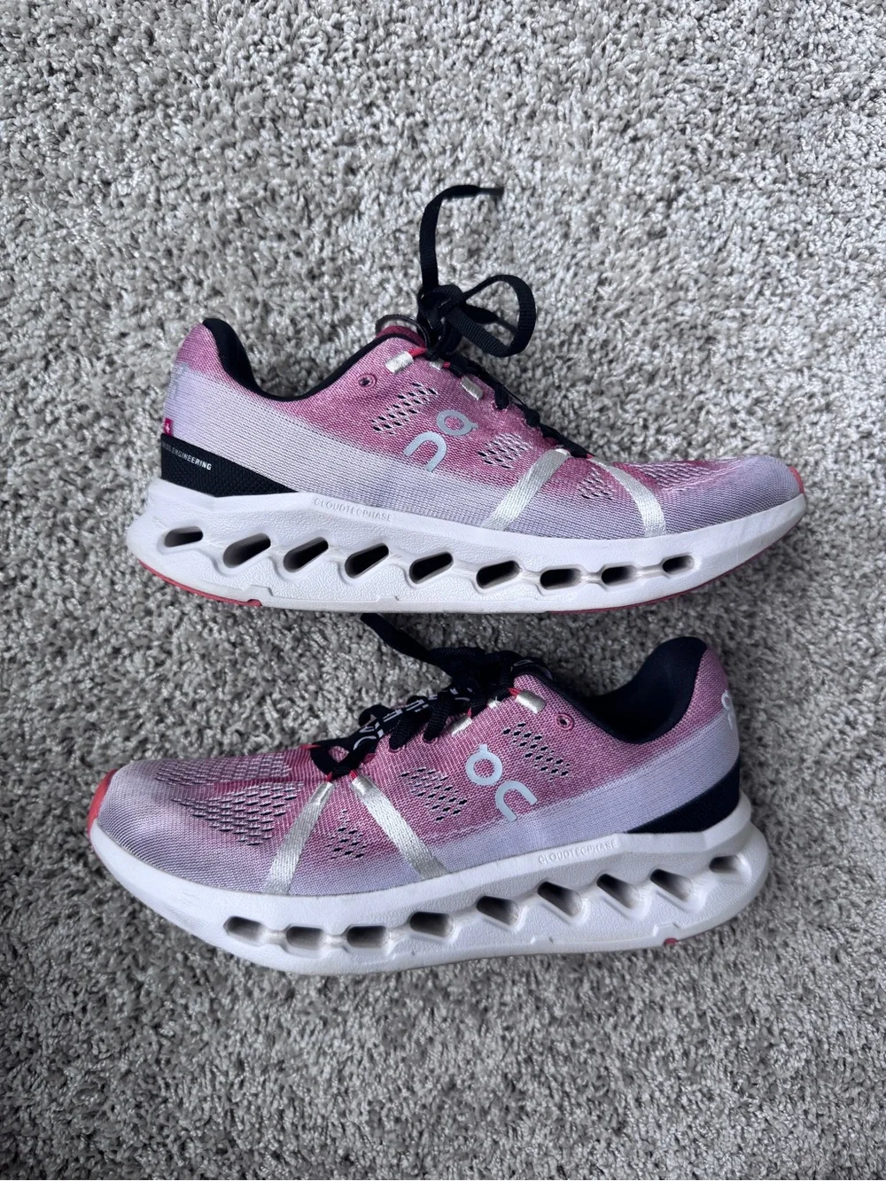 On Running Women's Cloudsurfer